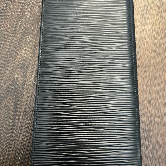 Authentic Vintage Louis Vuitton Black Epi Leather Fold Wallet - Picture 14 of 14